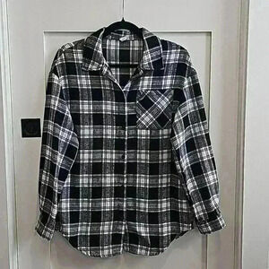 Shein NWOT black & white lightweight flannel button-up size Teen 14 fits Medium